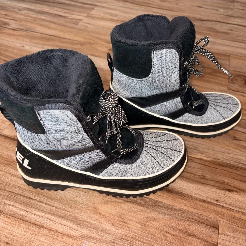 Sorel Women's Winter Boots - Black and Gray - Picture 2 of 2